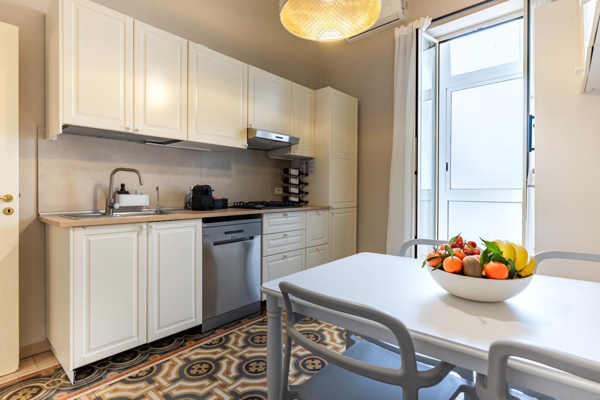 100Mq Maison Paradise - Central & Elegant Apt Bari Eksteriør billede